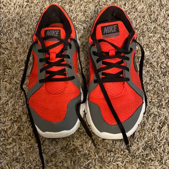 Red/Gray Nike Youth 6.5 - Picture 1 of 6